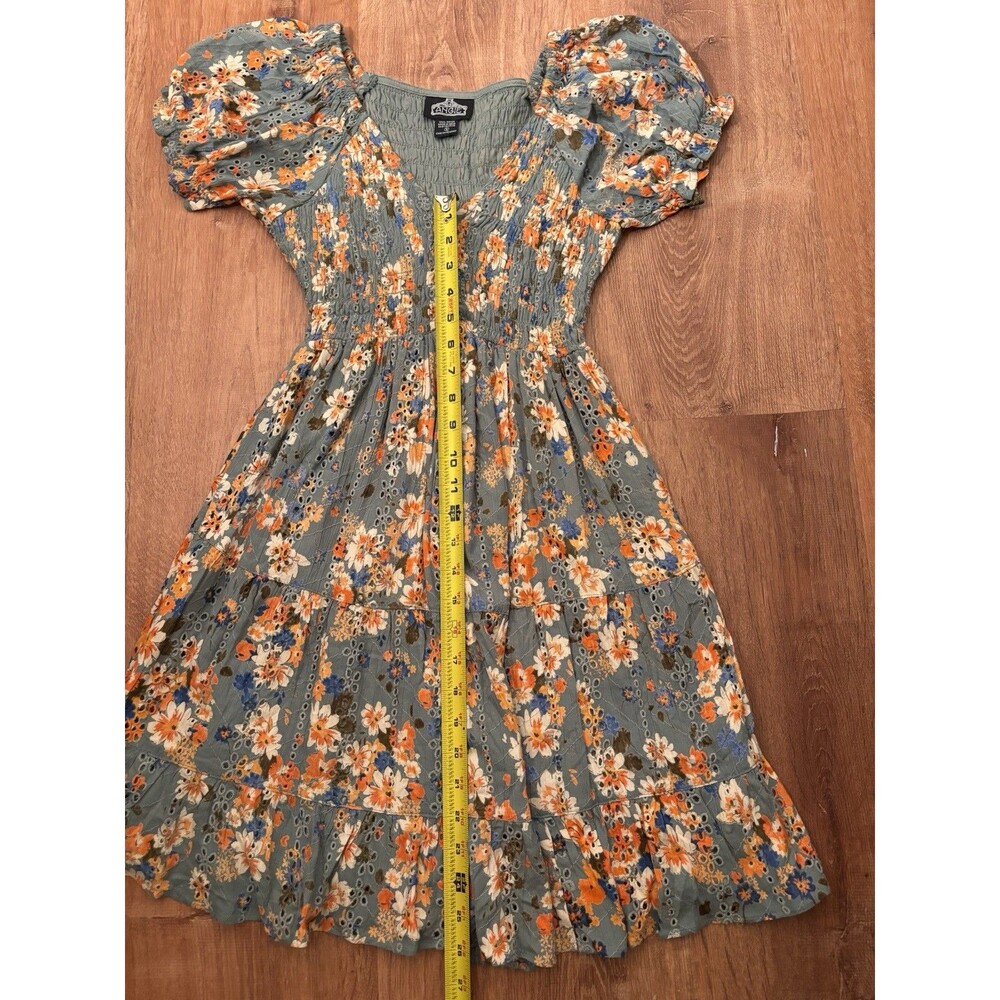 Angie Women’s S Gray Floral Cotton-Rayon Eyelet Smocked V-Neck Puff Sleeve Dress - Picture 13 of 16